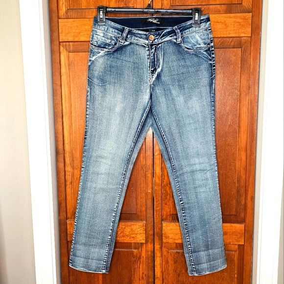 Sunrise Premium Denim 13/30 Jeans Distressed Wash Skinny Fit - Picture 2 of 9